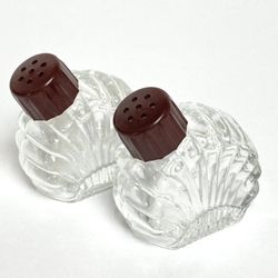 Art Deco Glass Clamshell Salt & Pepper Shakers