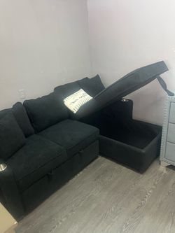 Convertible Sectional W/Storage 😍