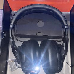 JBL Quantum One 1 80$