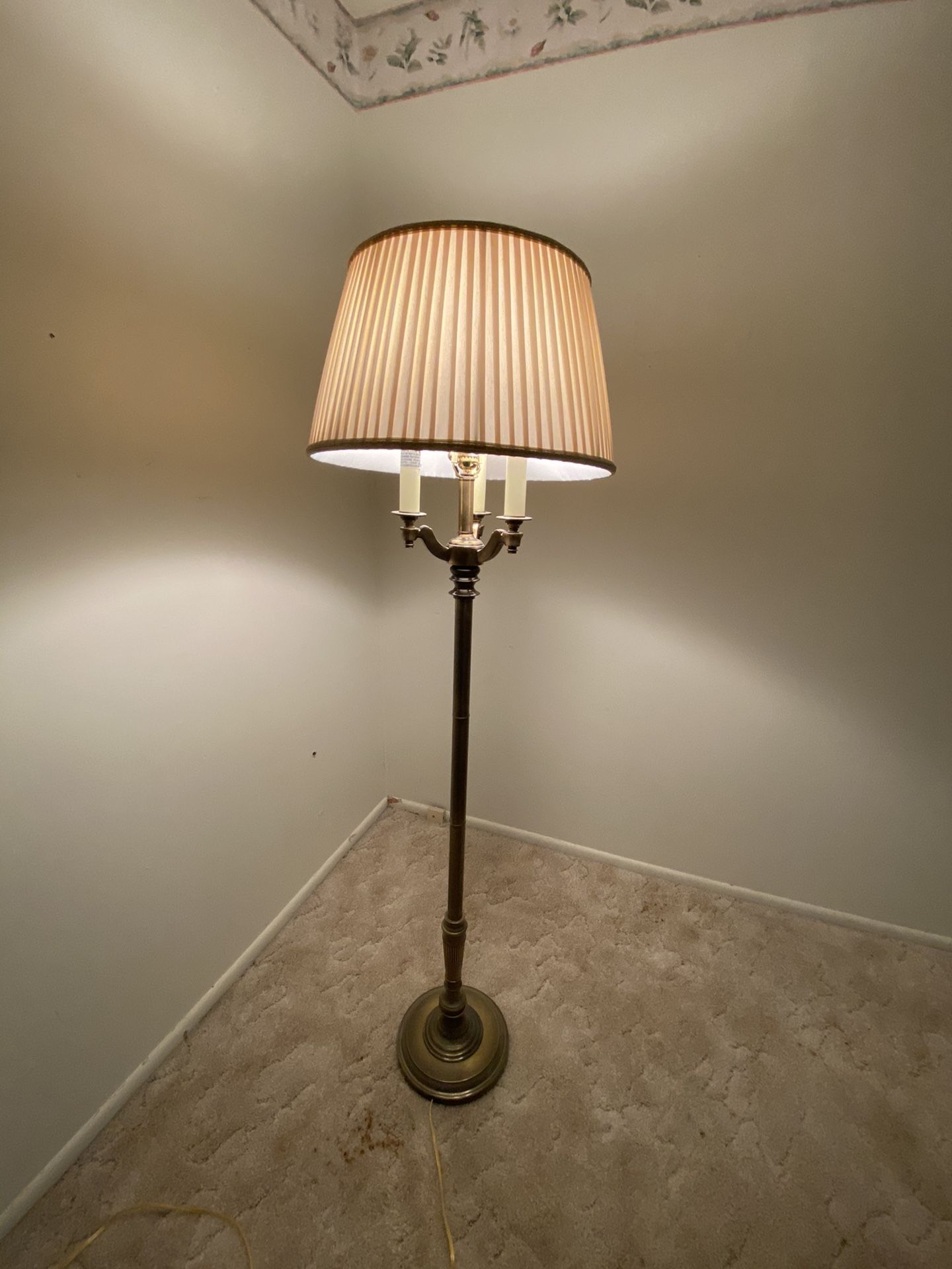 Floor lamp