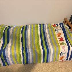 Toddler bed