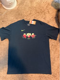 New LeBron Nike Shirt  Large