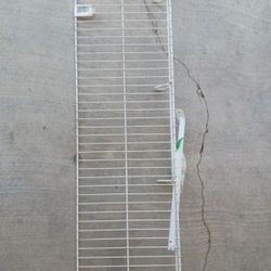 Rubbermaid White Shelf W/ Stands And Nails All For $10