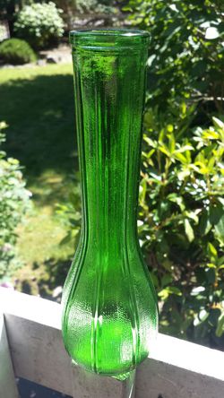 Vintage tall green glass Bud vase