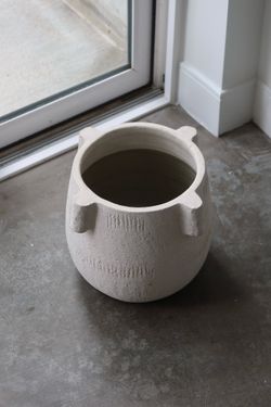 4TH OF JULY MOVING SALE: PLANTER