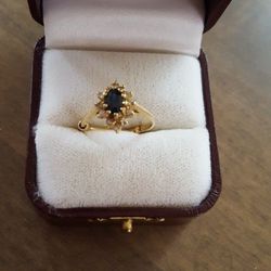Onyx ring small diamonds