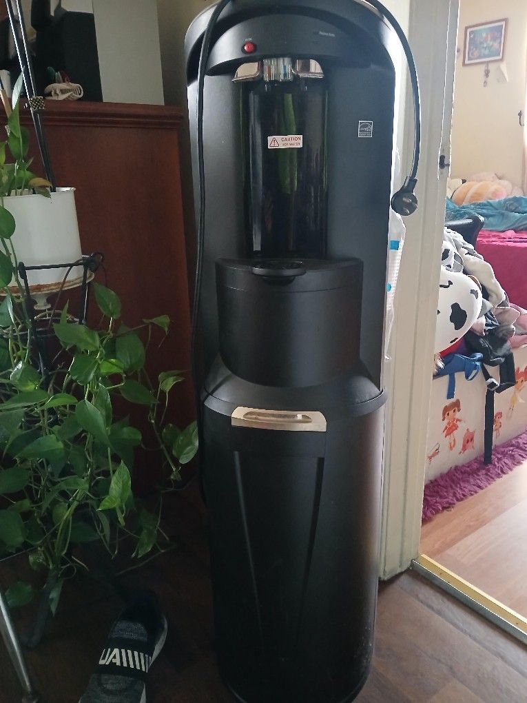 Cold/Hot Water Dispenser