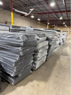 Queen and full box spring free shipping 🚚 🔥🔥Wholesale Price🔥🔥