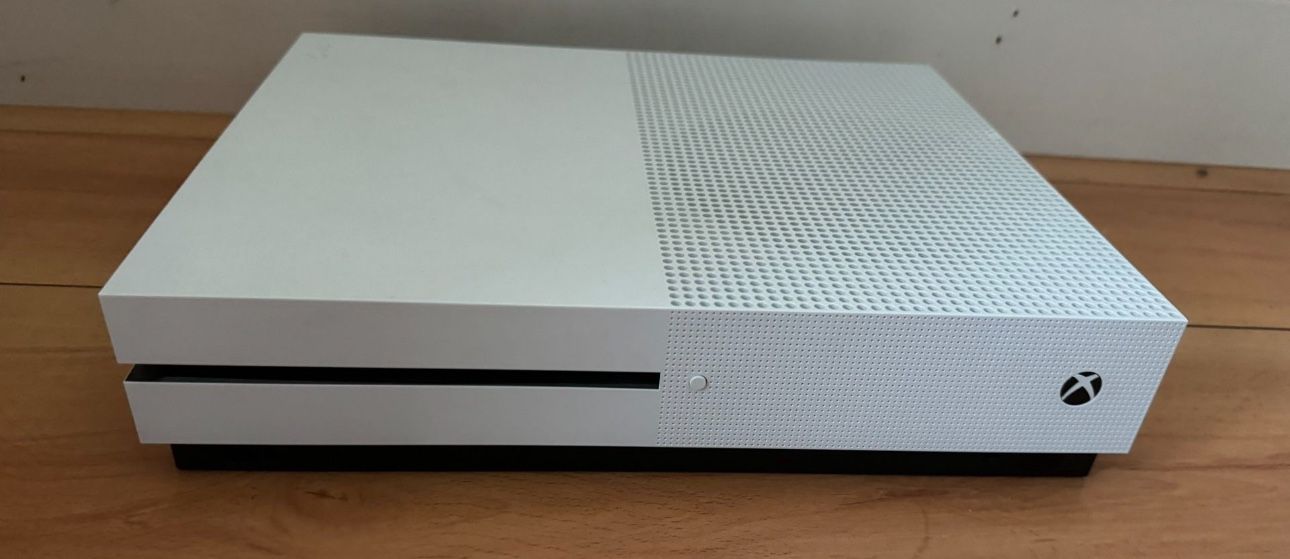 Xbox One S