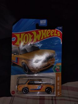 Hot wheels Diecast 1:64 scale Yellow '68 BMW 2002 unopened box