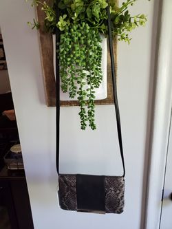 New Kenneth Cole crossbody bag