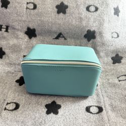 La Mer limited cosmetic bag