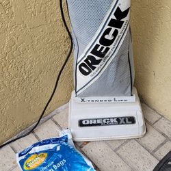 oreck xl all floor vaccum with bag work 