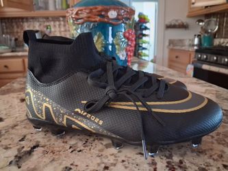 Soccer cleats us size 8