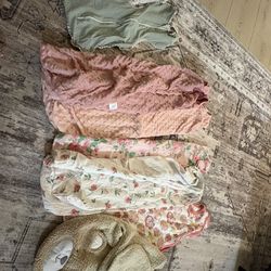 Sleep sacks/swaddles S-L