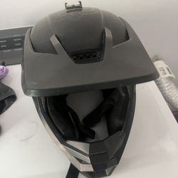 Fox V3 Racing Helmet Size L