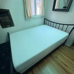 Full Size bed