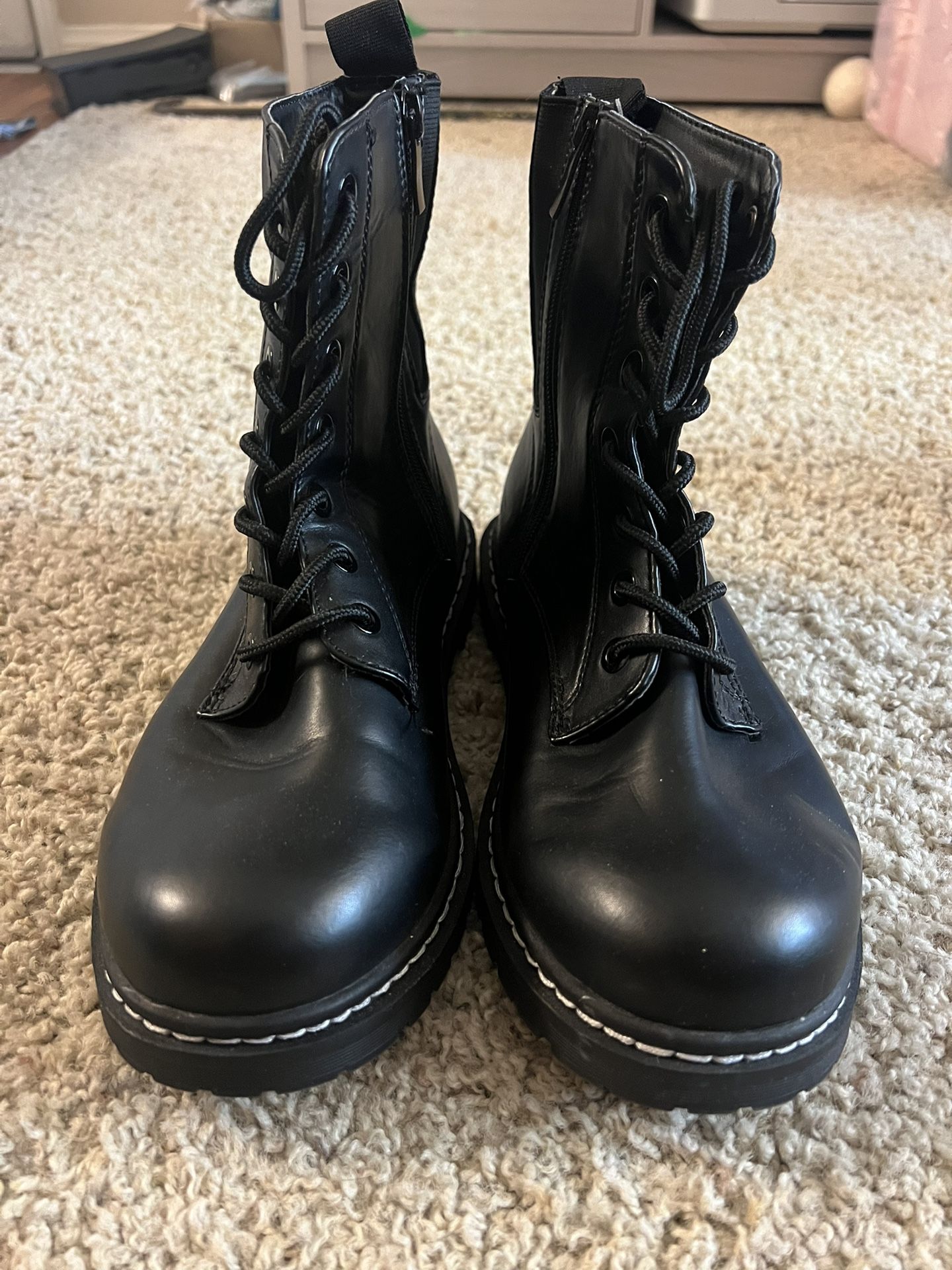 🖤 Torrid Black Lace-Up Combat Boots – Great Condition! Only $20 🖤