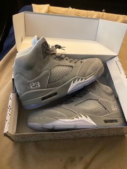 The Air Jordan 5 Retro “Wolf grey” size 9.5