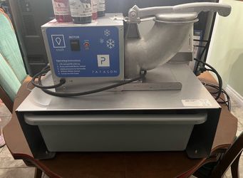 Paragon Snowcone Machine