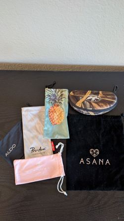 sunglasses cases and wipes