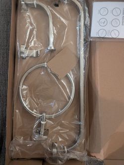 Bathroom set brand new 4pc