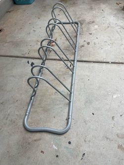Bicycle rack for garage