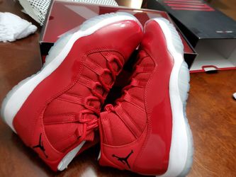 Brand NEW NEVER WORN RETRO 11 SIZE 8 MENS