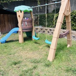 Little Tikes Tree House/Swing Set