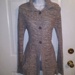 Medium Knit Sweater/Cardigan Light Brown