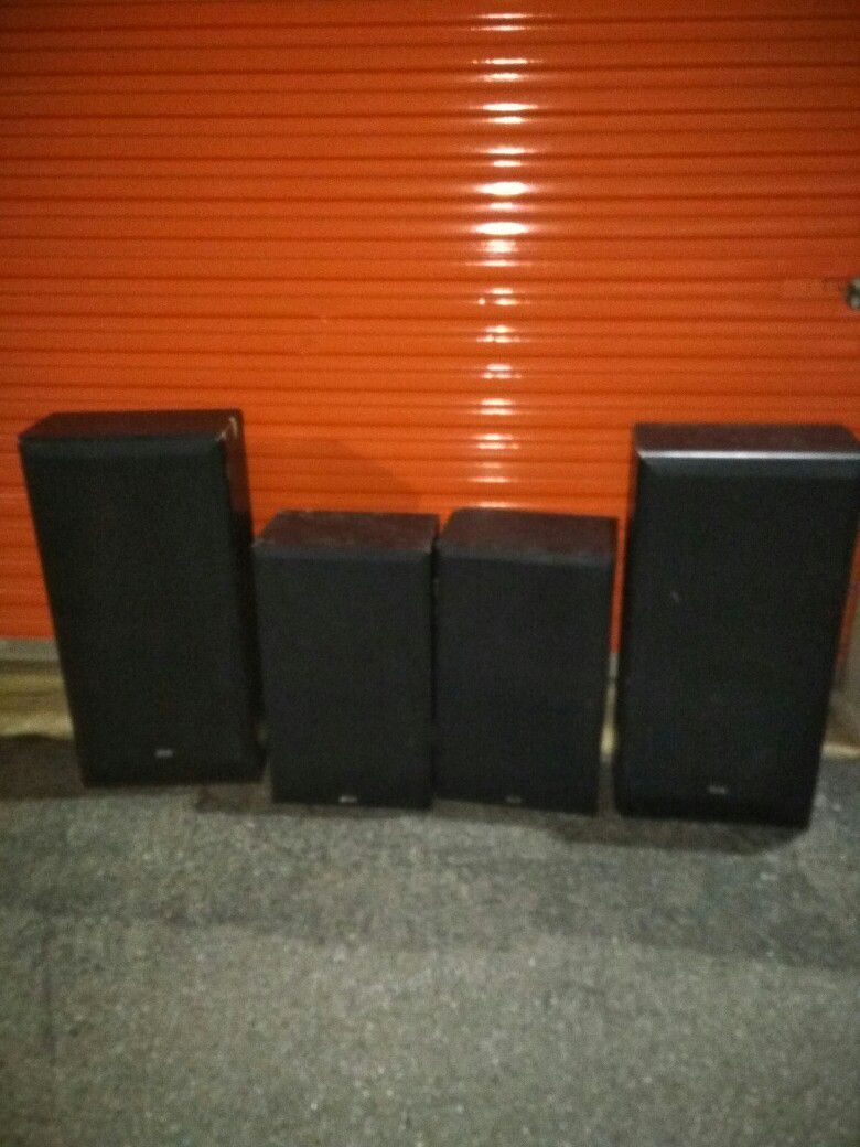 KLH speakers set of 4