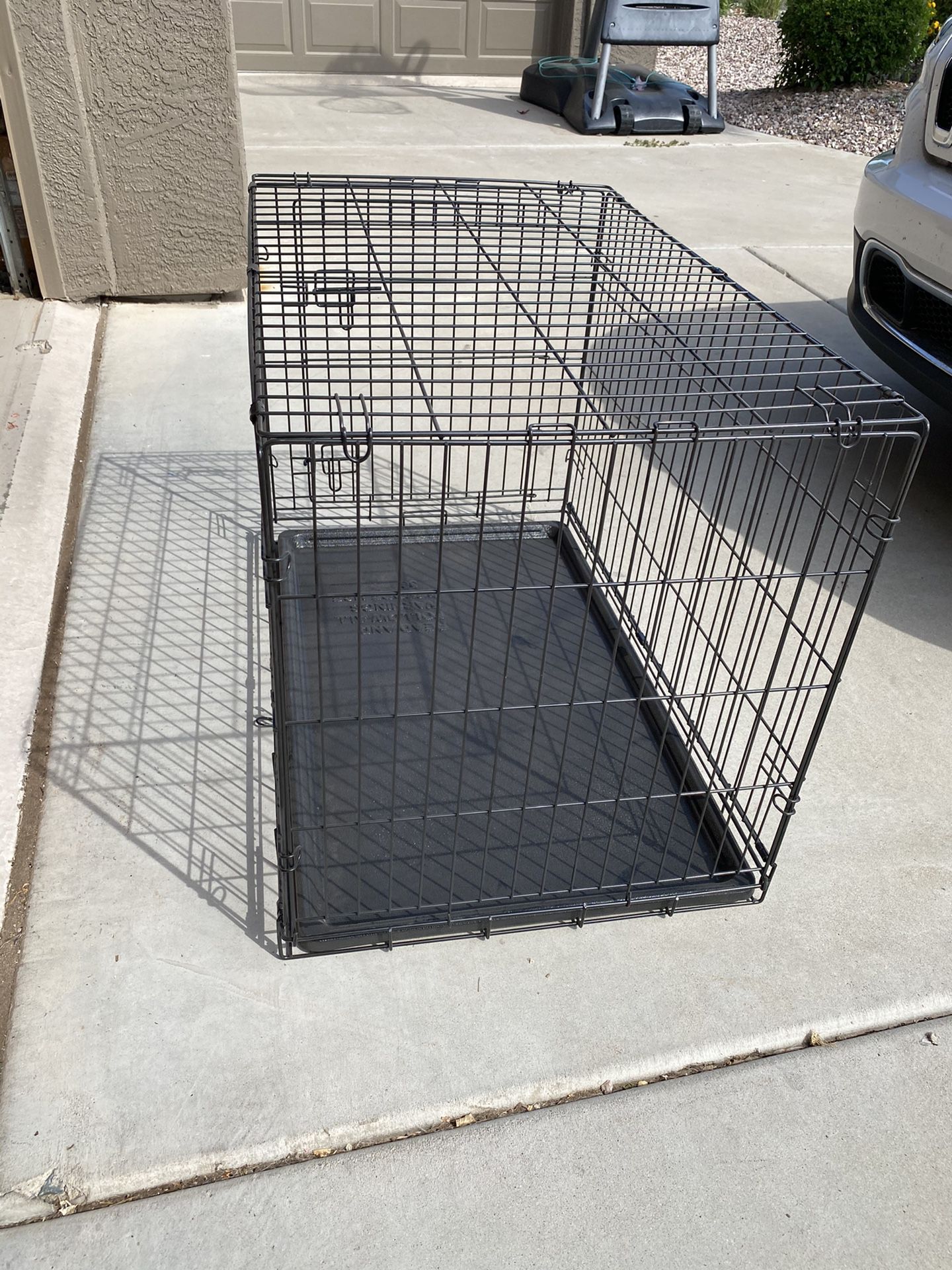 Dog crate 24” tall x 36” long x 22” wide