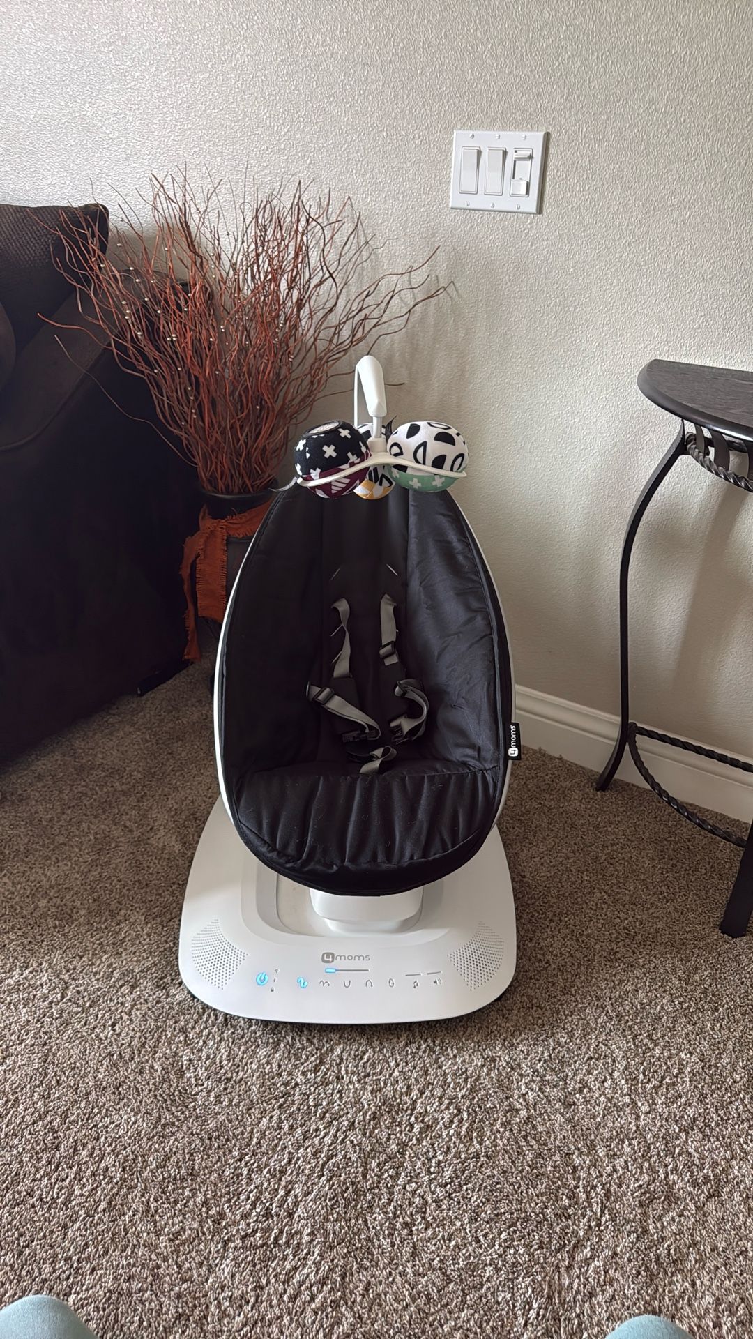 4 Moms Multi-motion Baby Swing (Smart Connectivity)