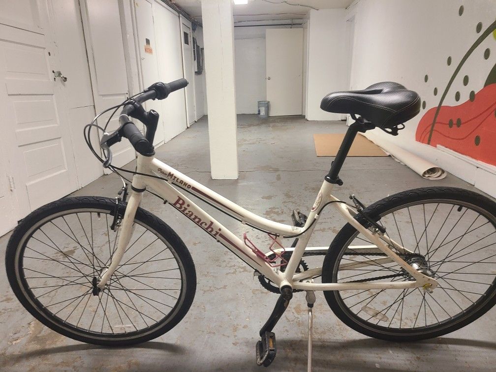 Used Bianchi Milano Parco Bike (White)