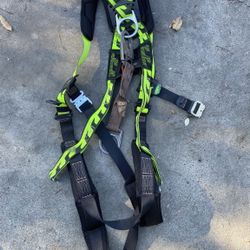 Honeywell Miller Full Body Hardness