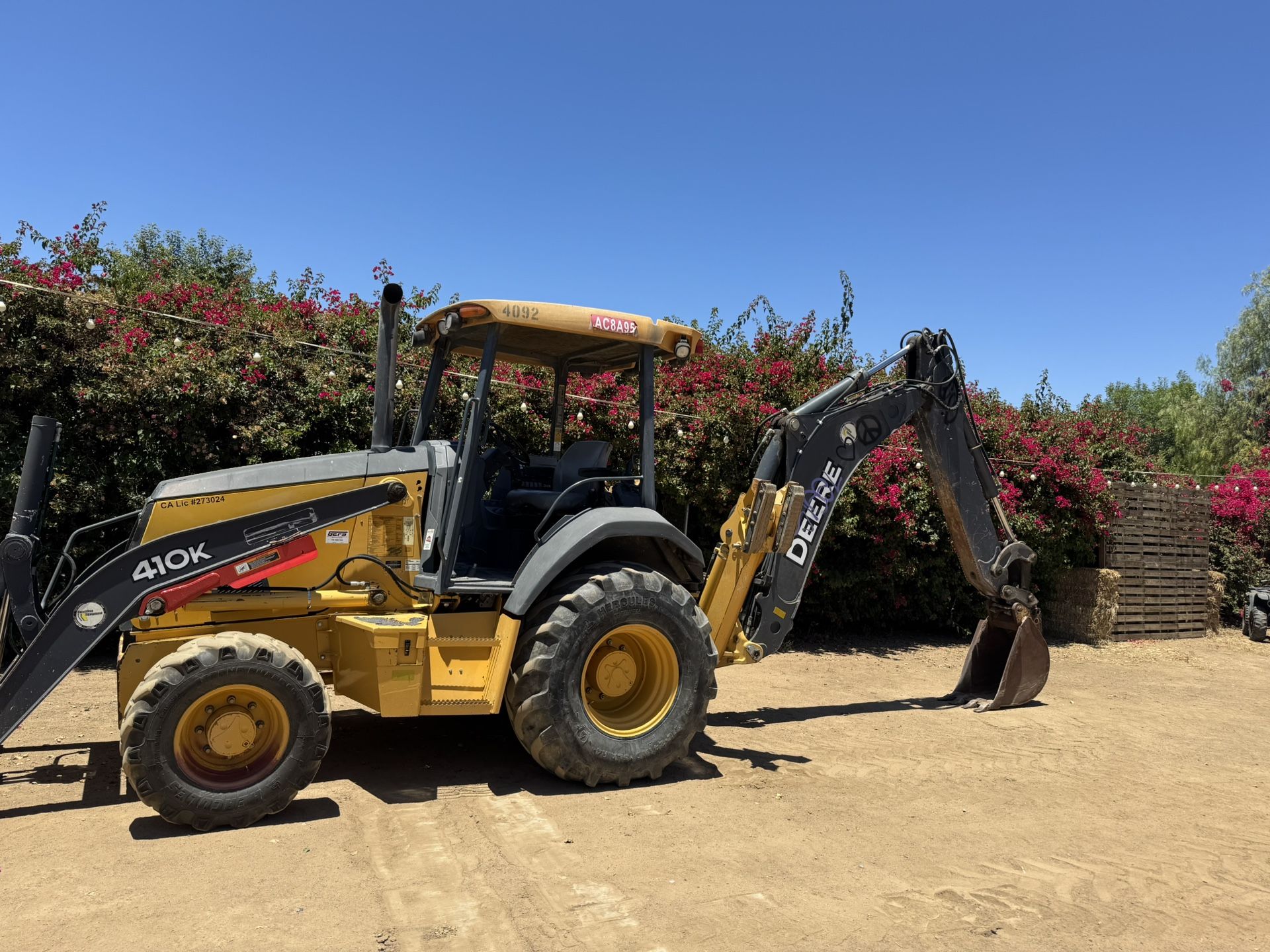 John Deere 410K 4X4 Backhoe