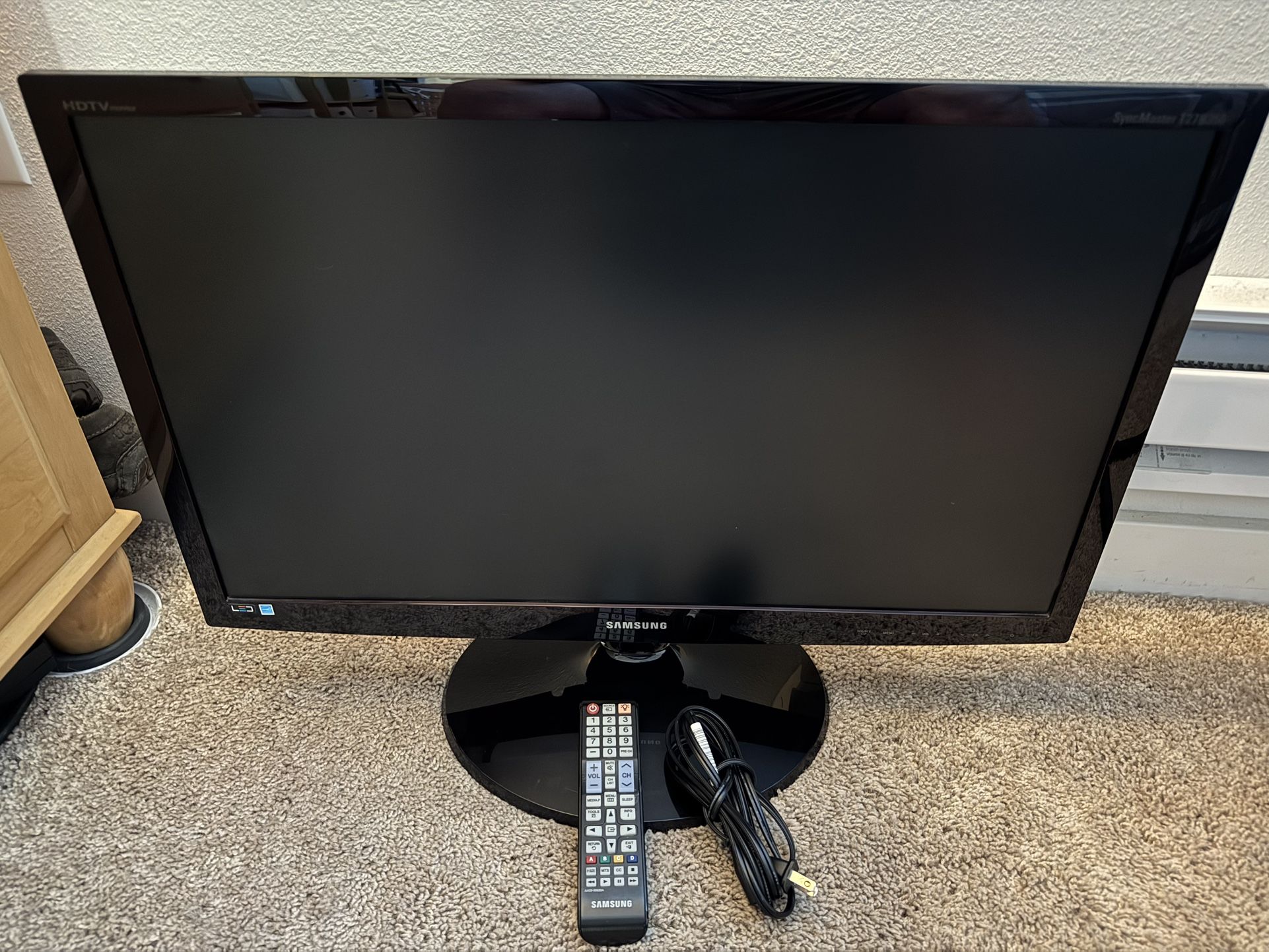 27” Samsung LED Monitor/TV - Includes Amazon 4K Firestick