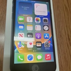 Unlocked iPhone SE 2022 3rd Generation 