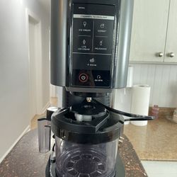 Ninja Creami (like new)