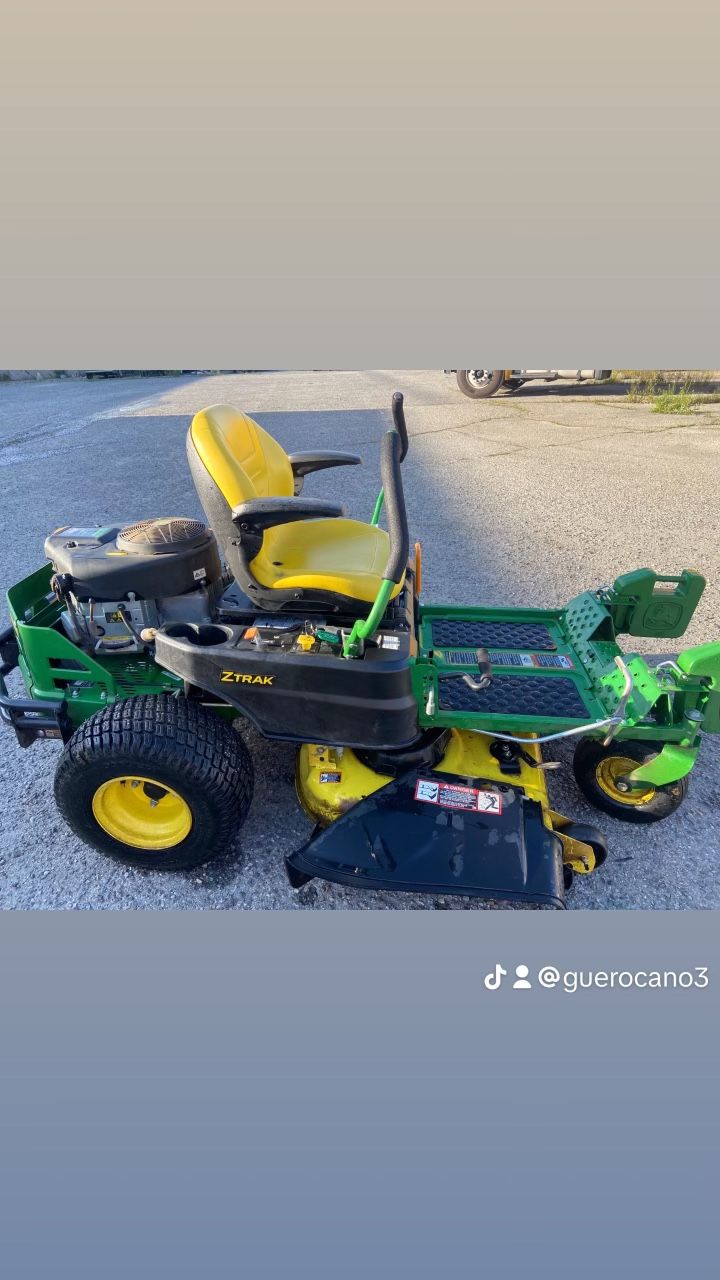 Tractor (John Deere)