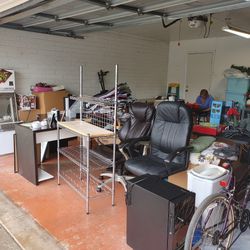 550 Items - SERIOUS INQUIRIES ONLY - ALL ITEMS MAKE REASONABLE OFFERS - 

OFFICE MEDICAL, KITCHEN, FILE CABINET SAFE, DESK, etc

VIEW ALL PHOTOS PLEAS