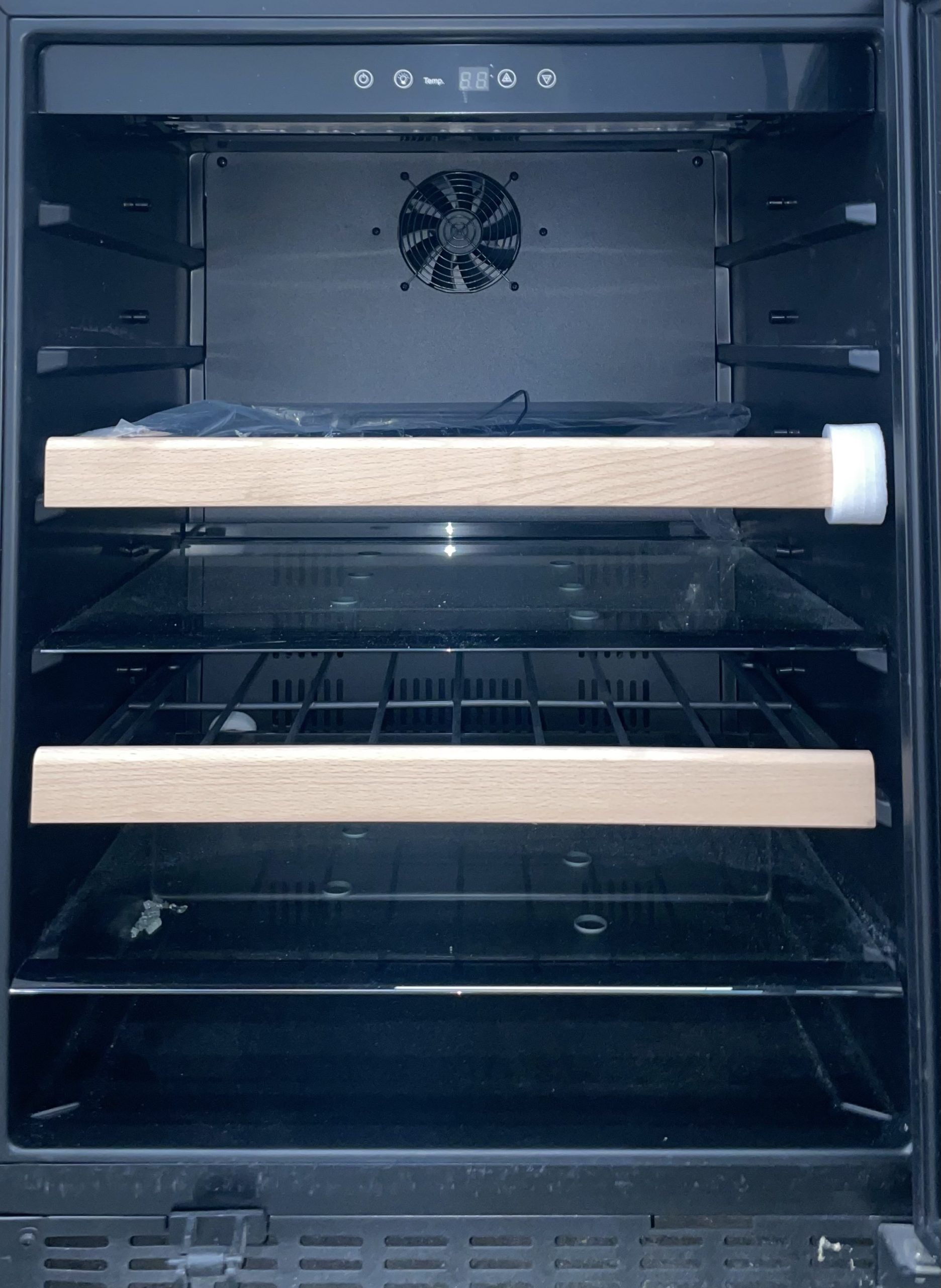 AZURE Refrigerator Mini Fridge A124BEVO 01624 .
