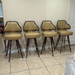 4 Stools 