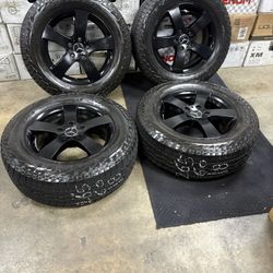 Mercedes G550 G Wagon rims Wheels 18 inch 7.50 inch width Black color factory 5 lugs Bolt Pattern 130 mm set of 4