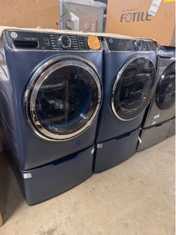 Set front load king side Steam GE color Shapire blue w 28”