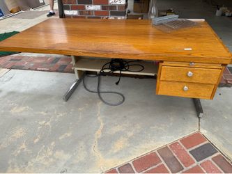 Free Desk!!! Curb Alert!!!