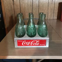 Vintage 6 Bottles Coke In Metal Carrier