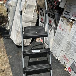 Cosco 3 Step Ladder