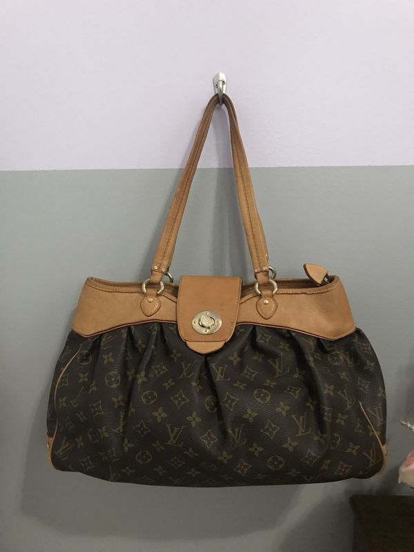 Used Louis Vuitton Shoulder Bag for Sale in Royal Palm Beach, FL - OfferUp