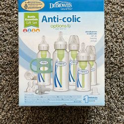 Dr. Brown's Natural Flow Anti-Colic Options+ Narrow Baby Bottle Gift Set with Advantage Pacifier & Bottle Travel Caps, 0m+6m